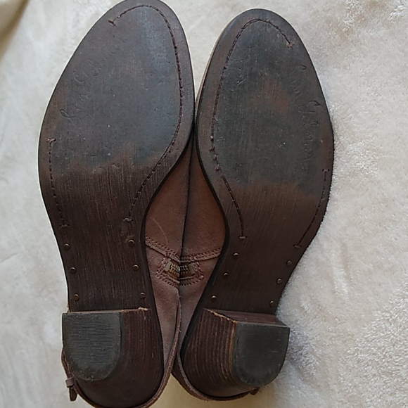 Sam Edelman Tan Ankle Boots w/ Buckles - Picture 7 of 9